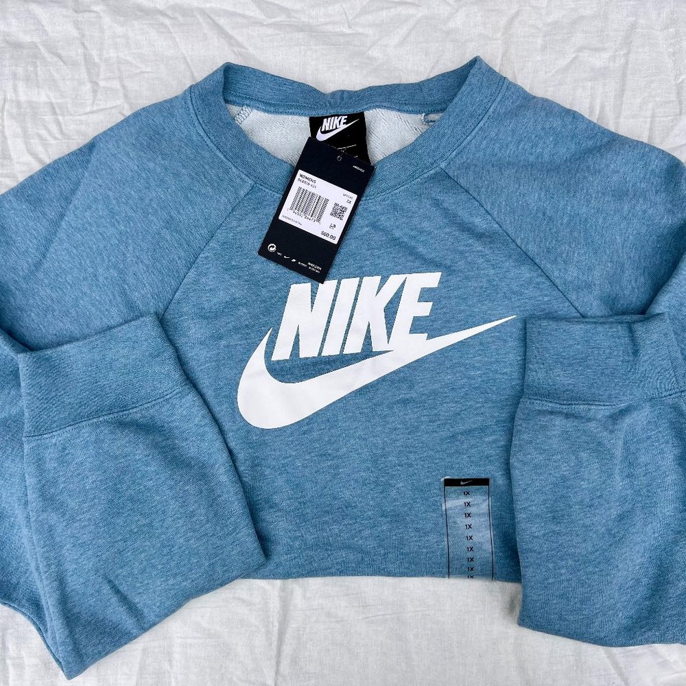 Nike Plus Size Essential Fleece Sweatshirt
